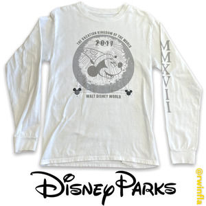 WDW Walt Disney Parks 2017 Long Sleeve Tee Small